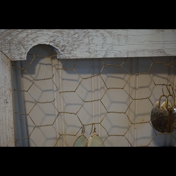 Rustic, Chic Display - Picture 3 of 4